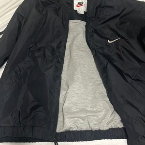 nike windbreaker.